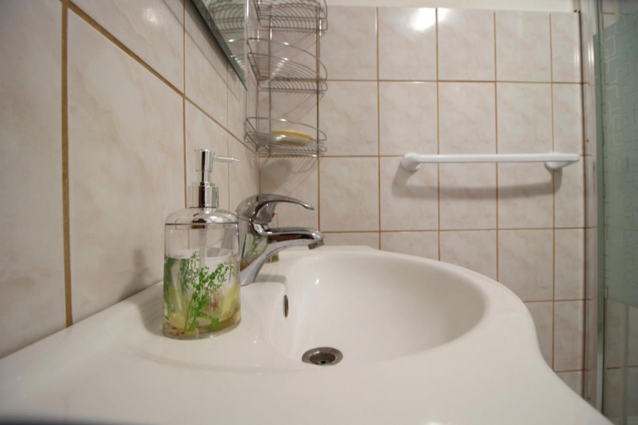 Apartment Suzy Nin Dış mekan fotoğraf