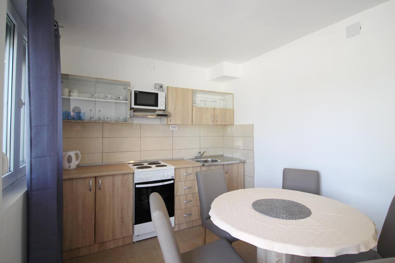 Apartment Suzy Nin Dış mekan fotoğraf